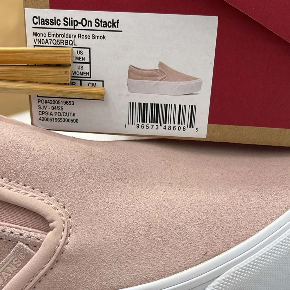 Vans WMNS Platform Sneakers Classic Slip-On Stackform Mono Embroidery Rose Smoke